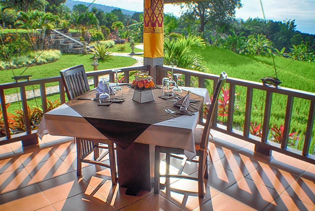 Puri Mangga Sea View Resort And Spa Ловина Экстерьер фото