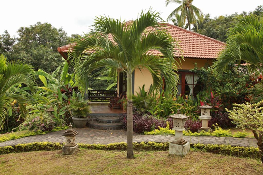 Puri Mangga Sea View Resort And Spa Ловина Экстерьер фото