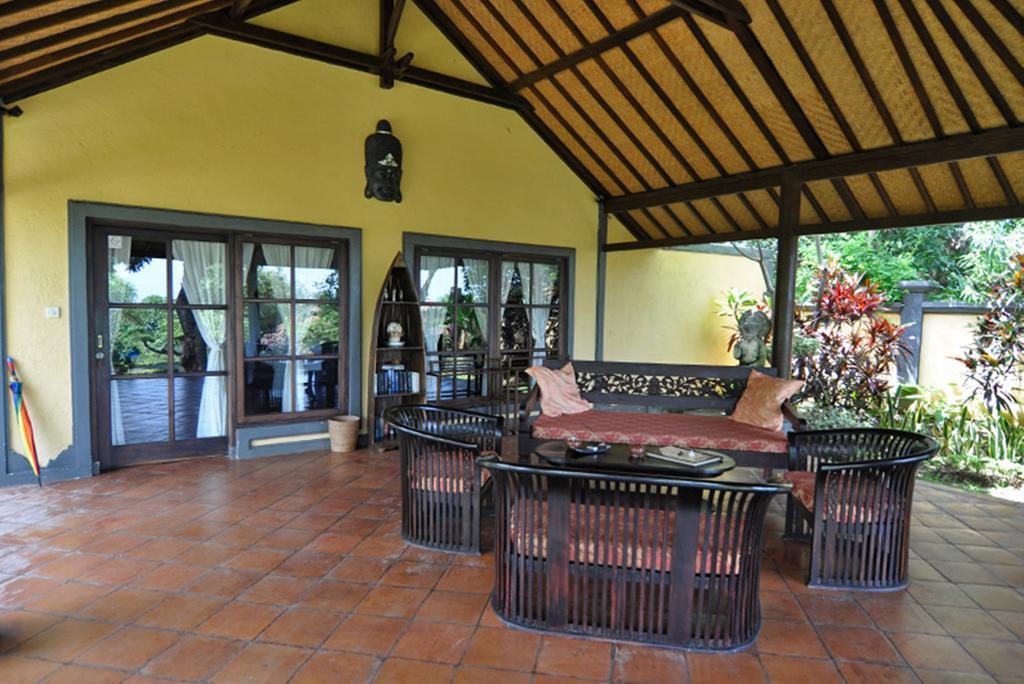 Puri Mangga Sea View Resort And Spa Ловина Экстерьер фото