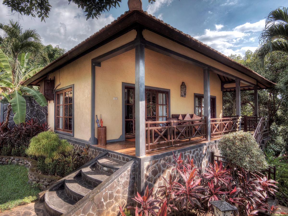 Puri Mangga Sea View Resort And Spa Ловина Экстерьер фото